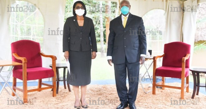 Ali Bongo envoie sa Première ministre à l’investiture du 6e mandat de Yoweri Museveni