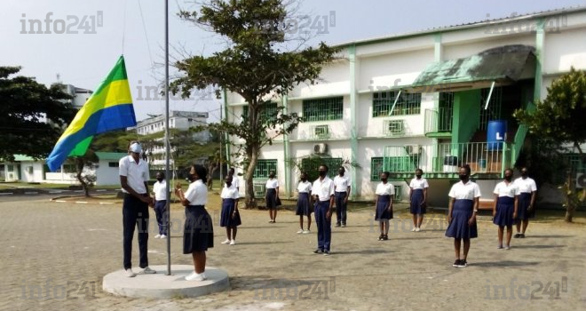 Les élèves gabonais astreints à la levée du drapeau et au chant de l’hymne nationale par le CTRI