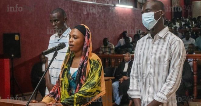 Meurtre aux 54 coups de couteau : La petite amie de la victime et ses complices écopent la perpétuité